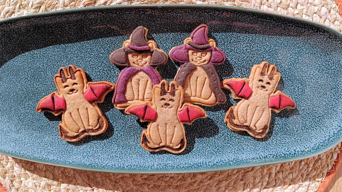 Cat in costume, witch  - cookie cutter set
