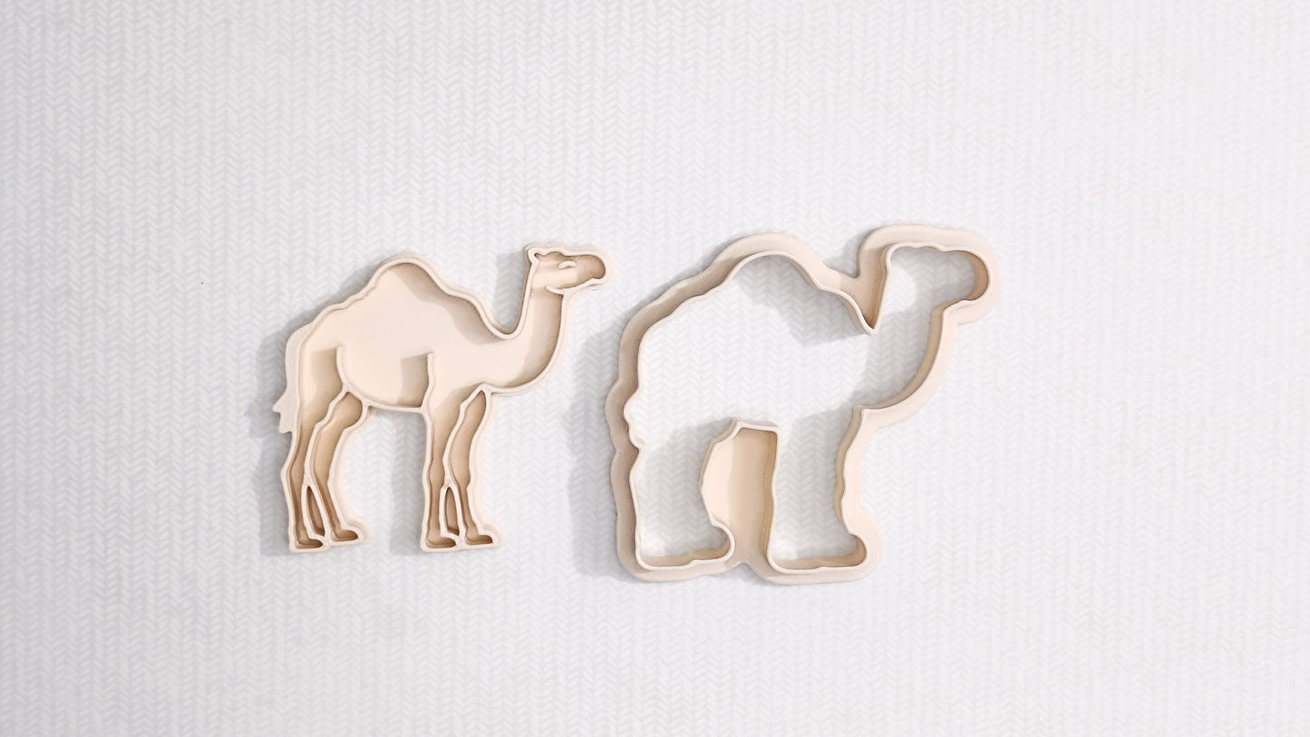 Camel - cookie cutter set