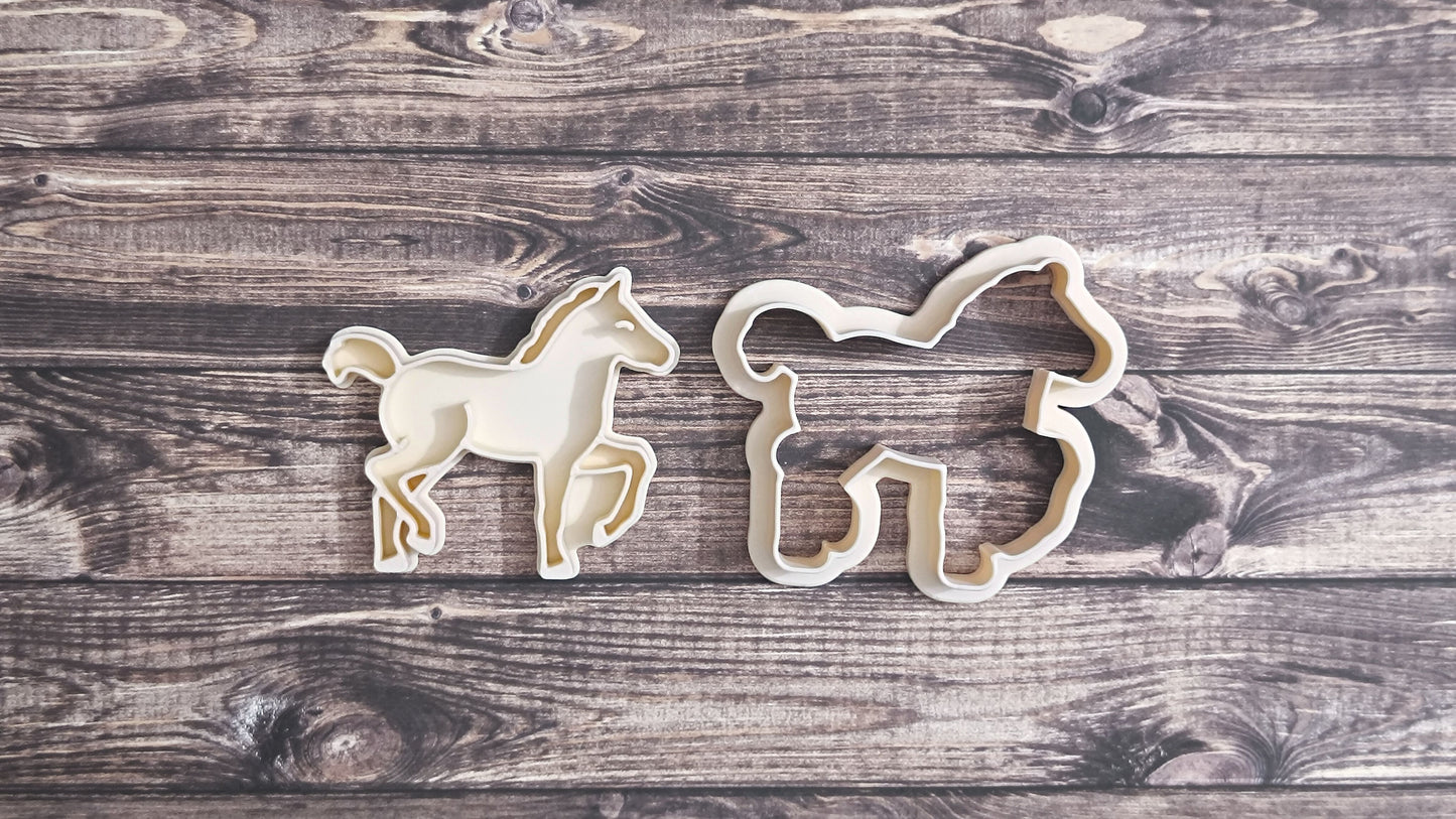 Foal, standing - cookie cutter set