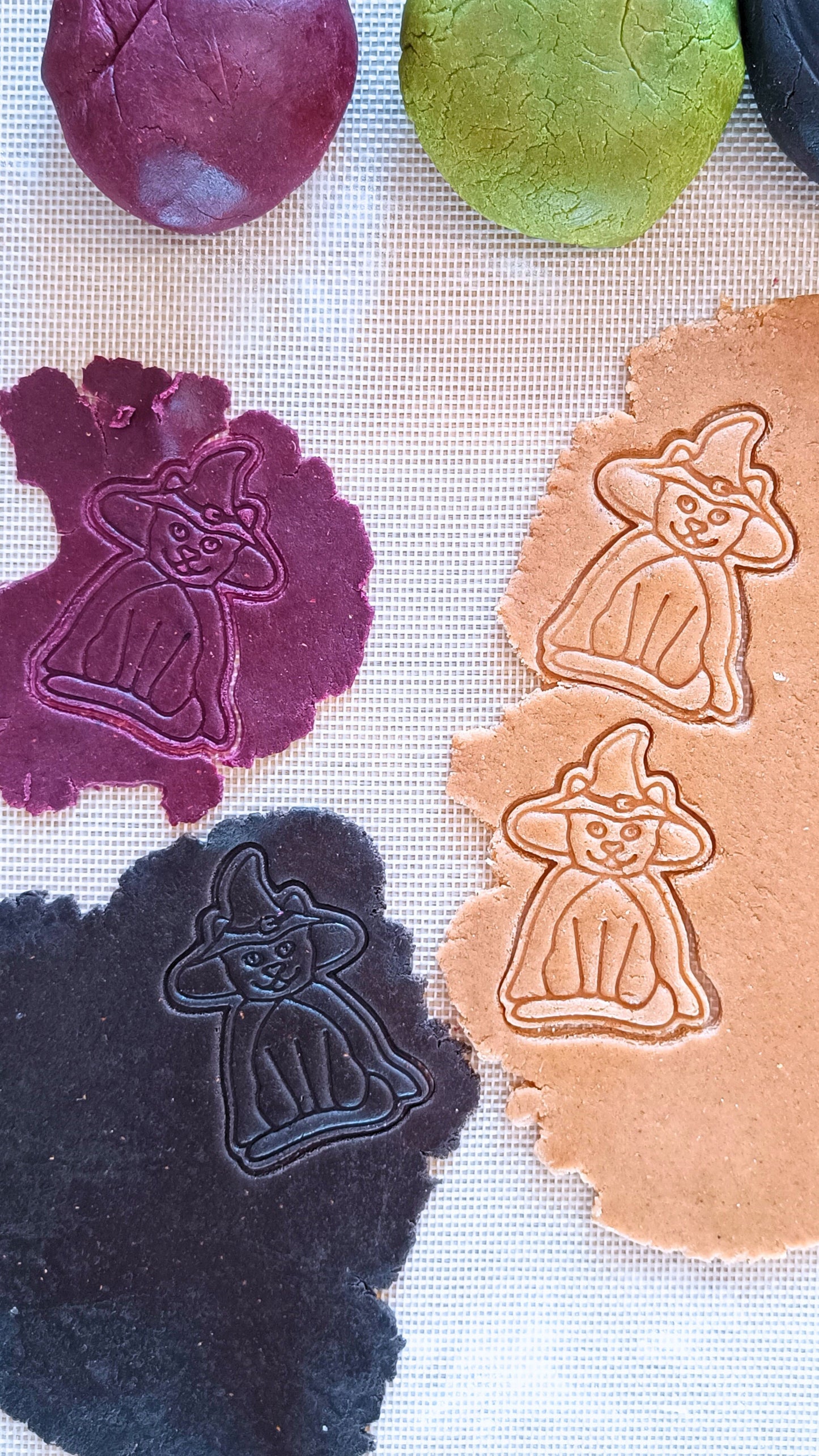 Cat in costume, witch  - cookie cutter set