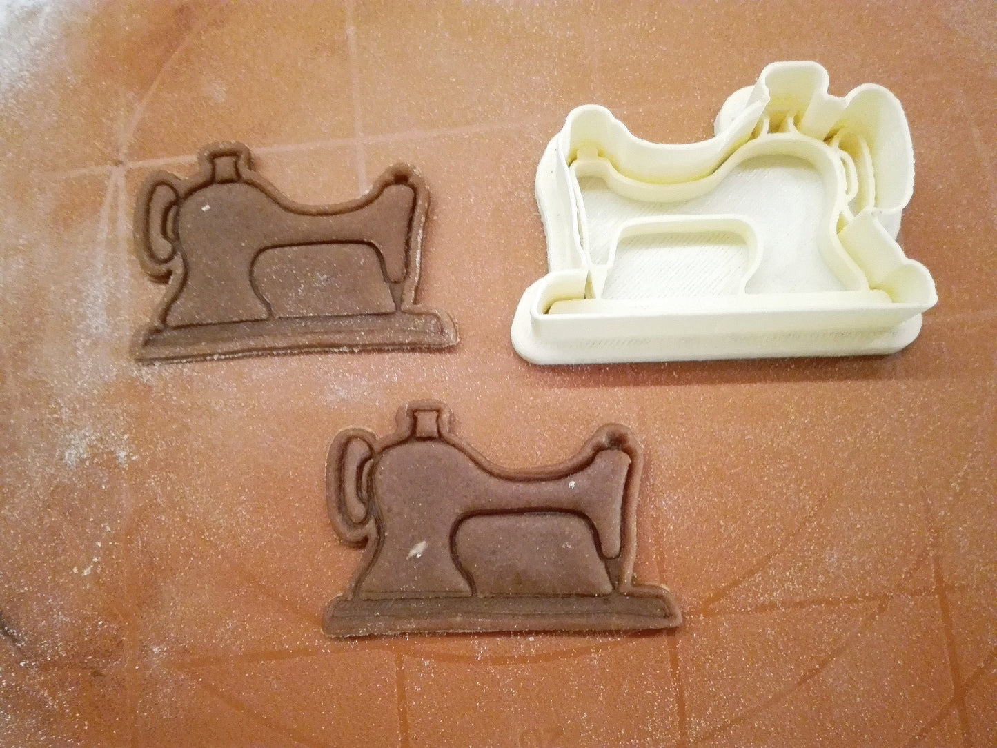 Sewing machine - cookie cutter set