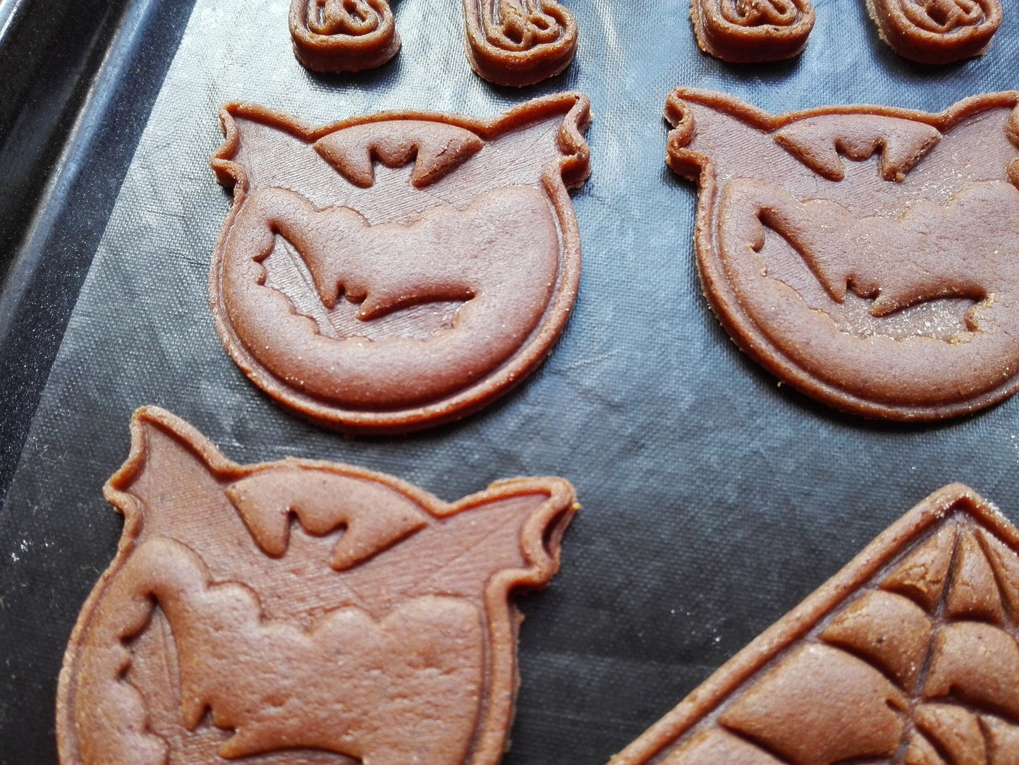 Bats silhouettes - cookie cutter set