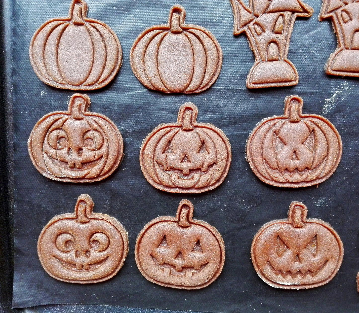 Pumpkin with faces - cookie cutter set
