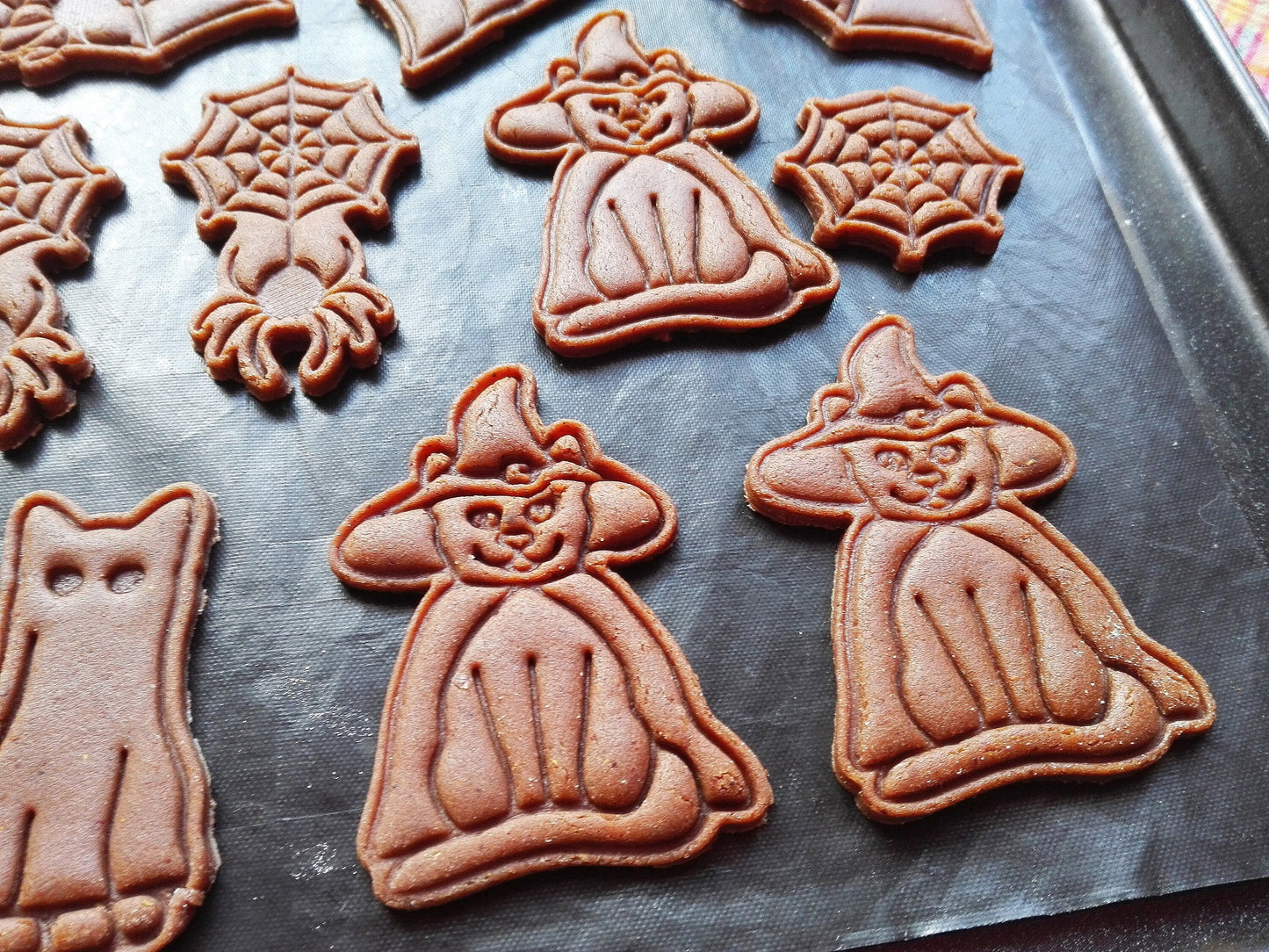 Cat in costume, witch  - cookie cutter set