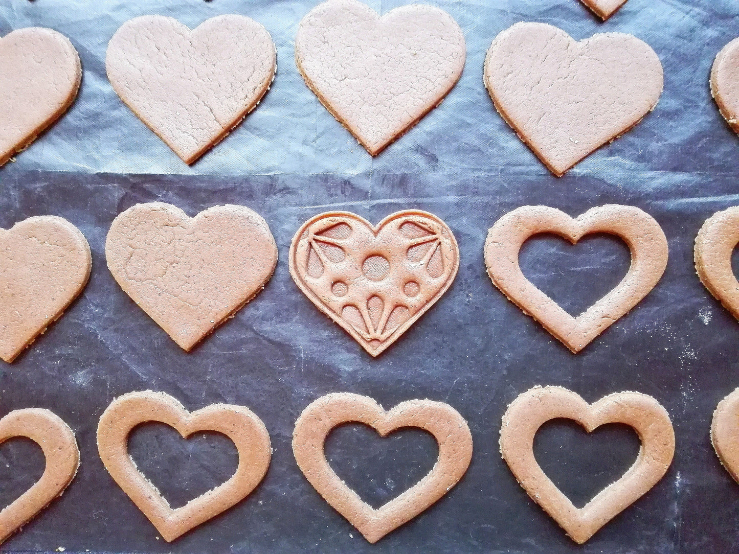 Heart with surprise, piñata  - cookie cutter set