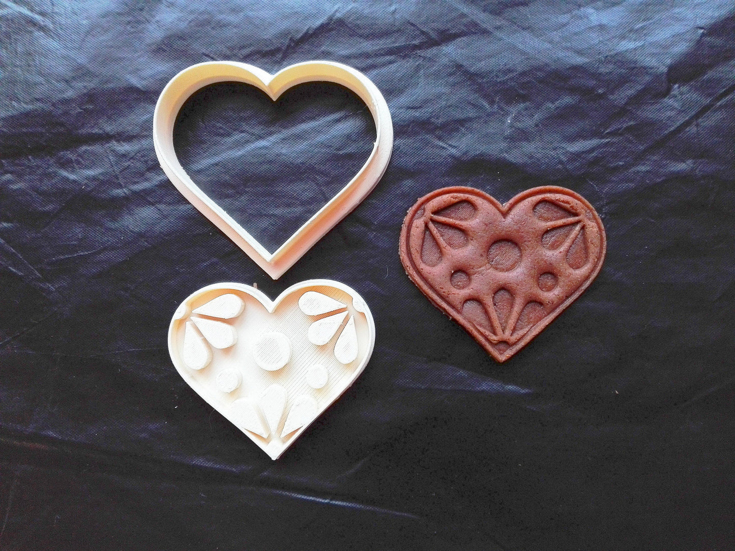 Heart with surprise, piñata  - cookie cutter set
