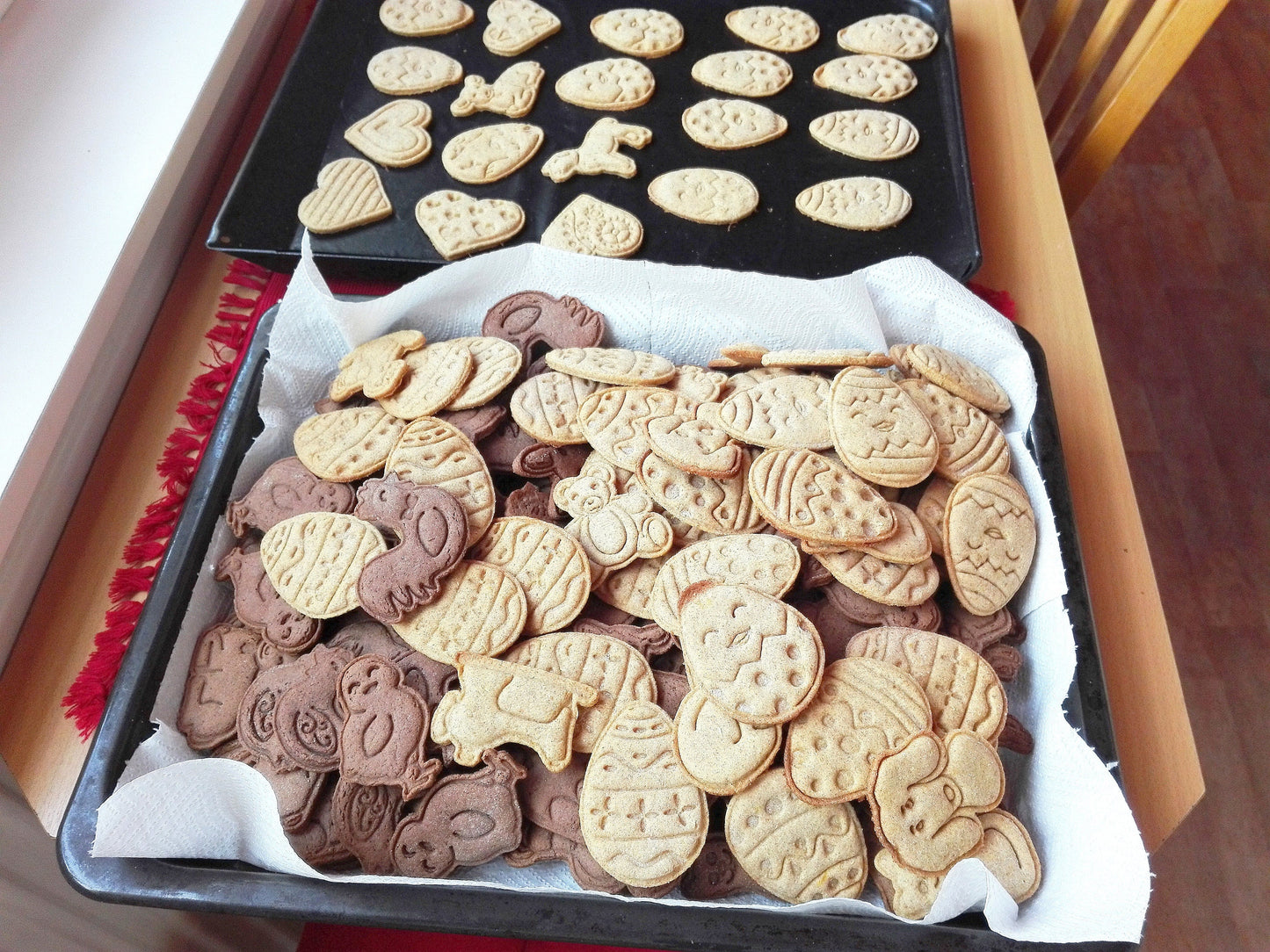 Chickens in the egg - cookie cutter set