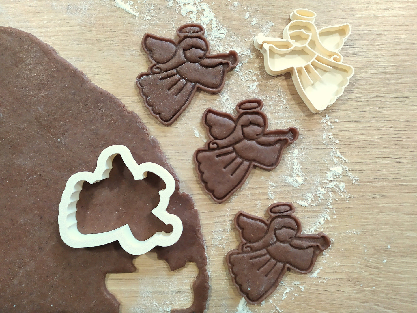 Angel with trumpet - cookie cutter set