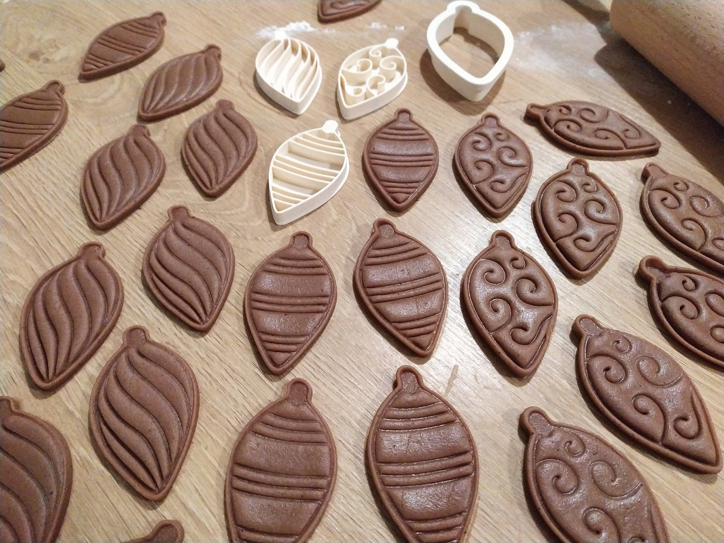 Long christmas ornaments - cookie cutter set
