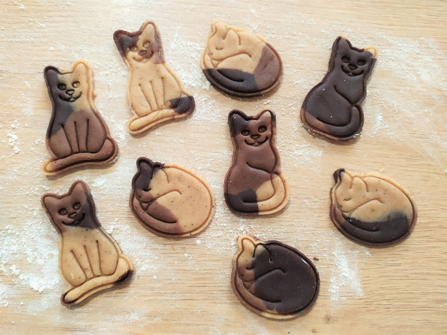 Sleeping cat - cookie cutter set