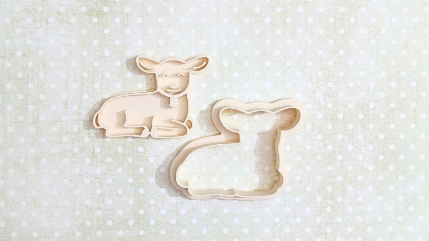 Lying lamb  - cookie cutter set