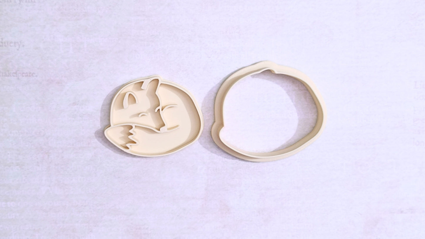 Sleeping fox - cookie cutter set