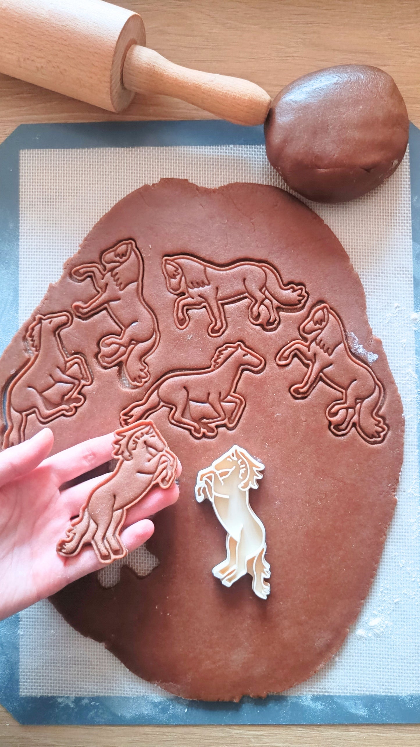 Mustang horse - cookie cutter set