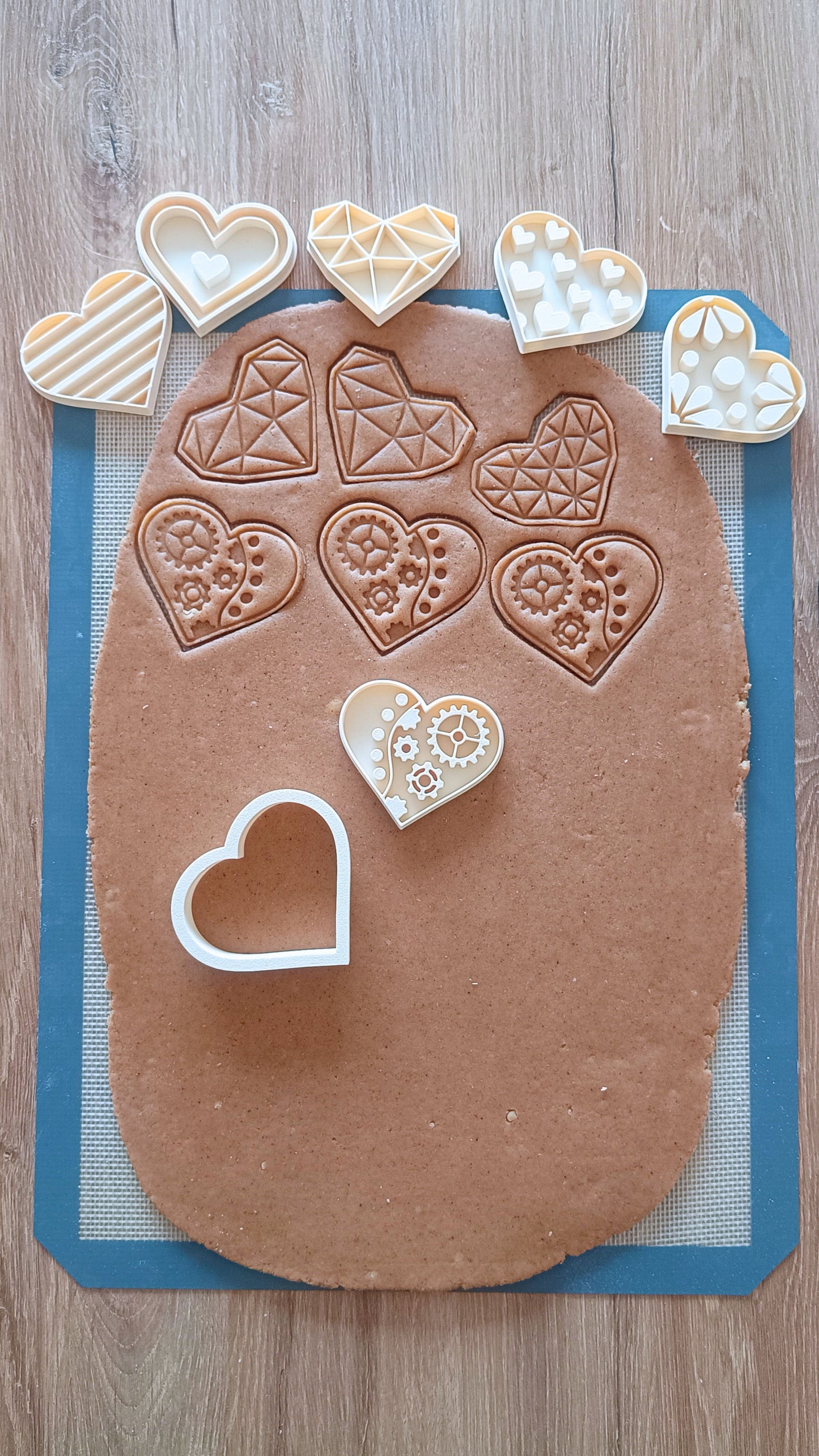 Steampunk heart - cookie cutter set