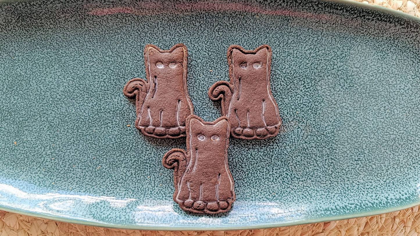 Cat in costume, ghost - cookie cutter set
