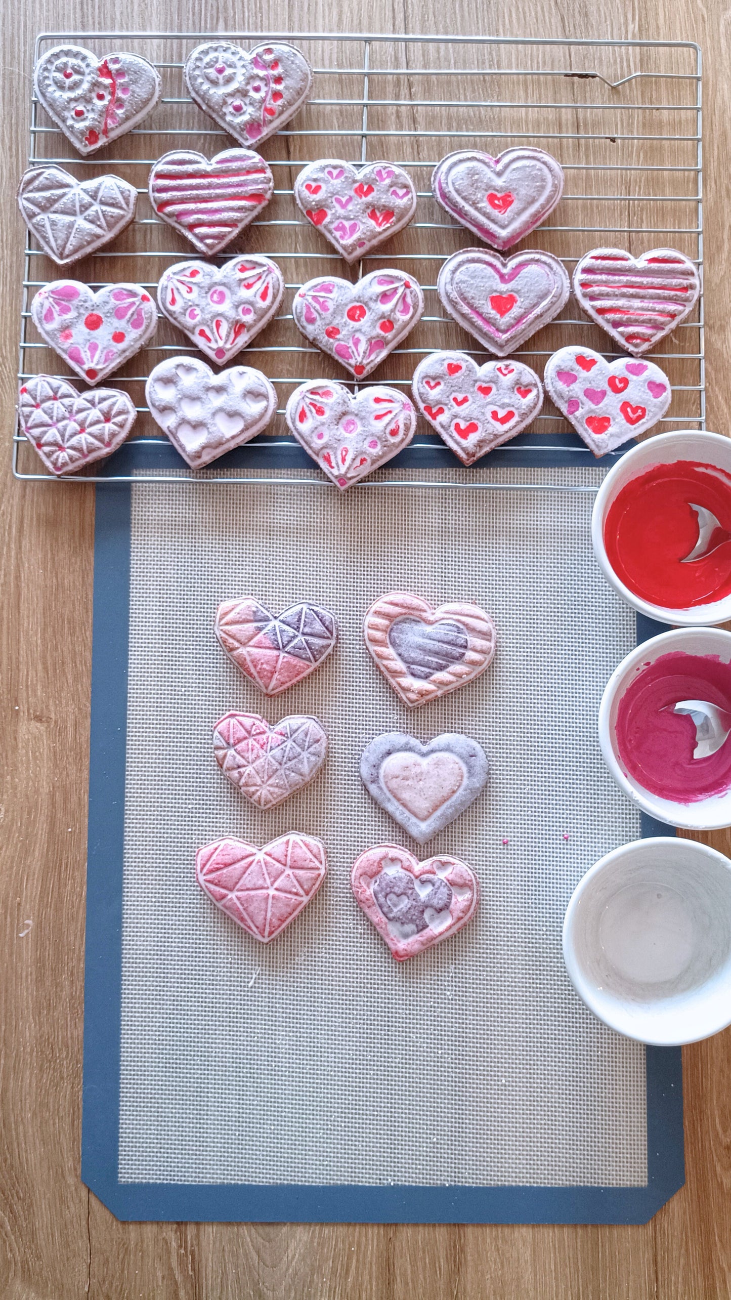 Symmetrical low poly heart - cookie cutter set