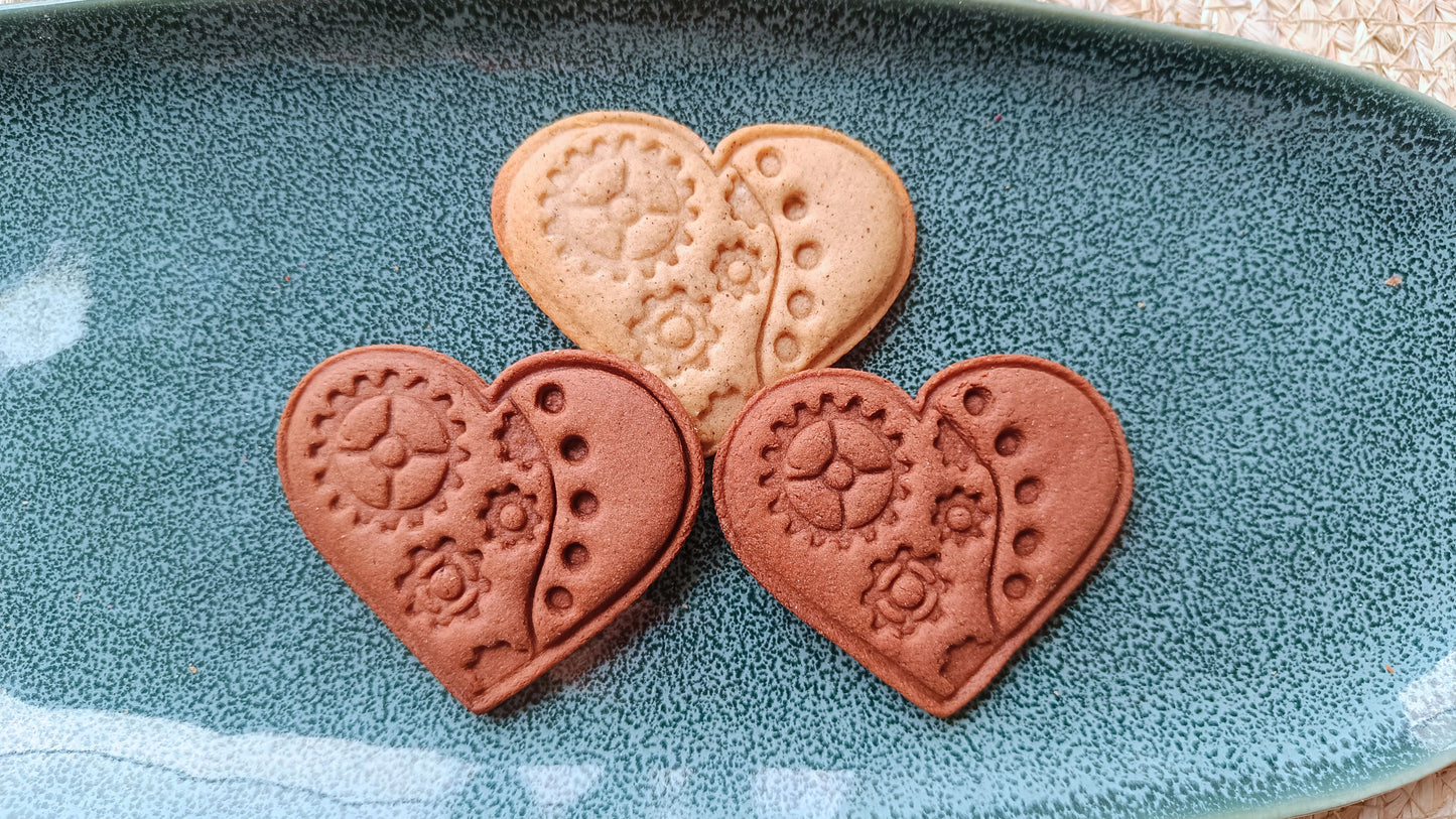 Steampunk heart - cookie cutter set