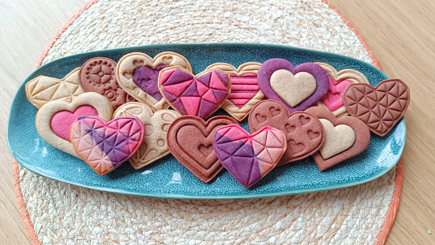 Asymmetrical low poly heart - cookie cutter set