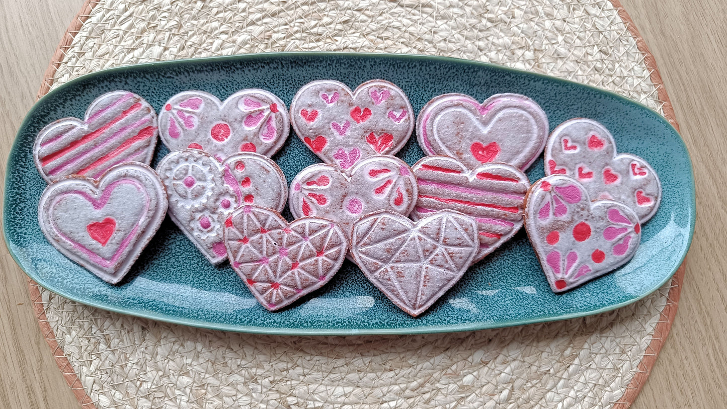 Asymmetrical low poly heart - cookie cutter set