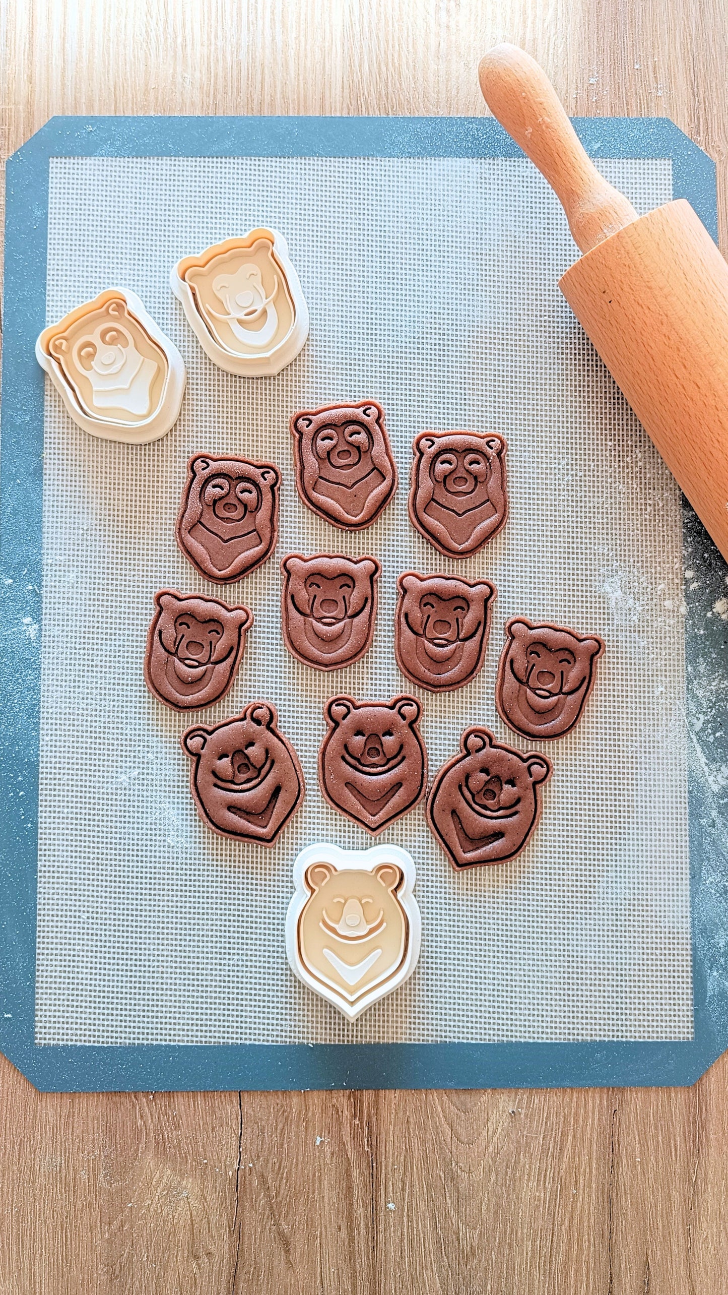 Asian black bear - cookie cutter set