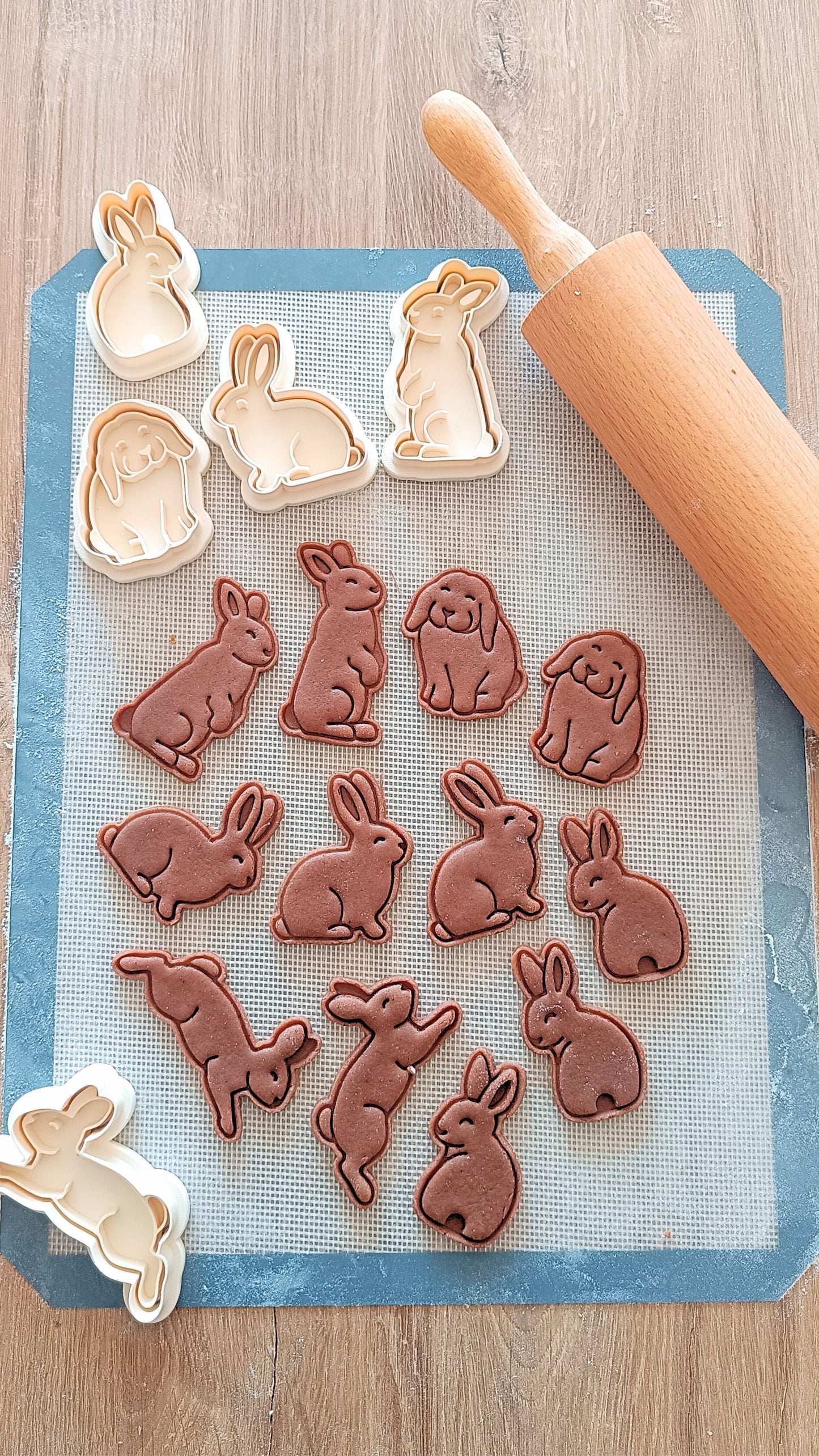 Running bunny - cookie cutter set