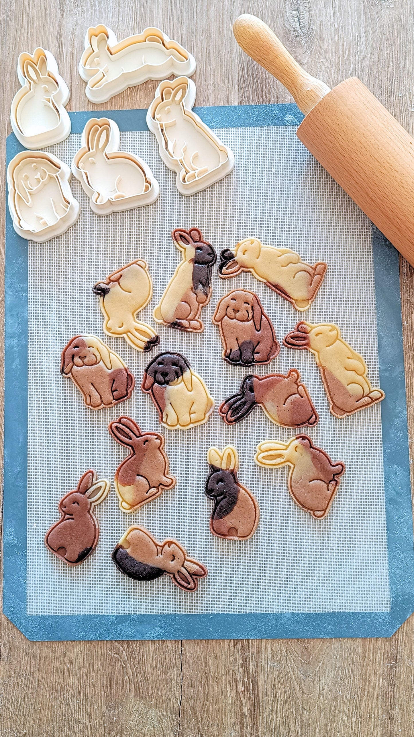 Standing bunny - cookie cutter set