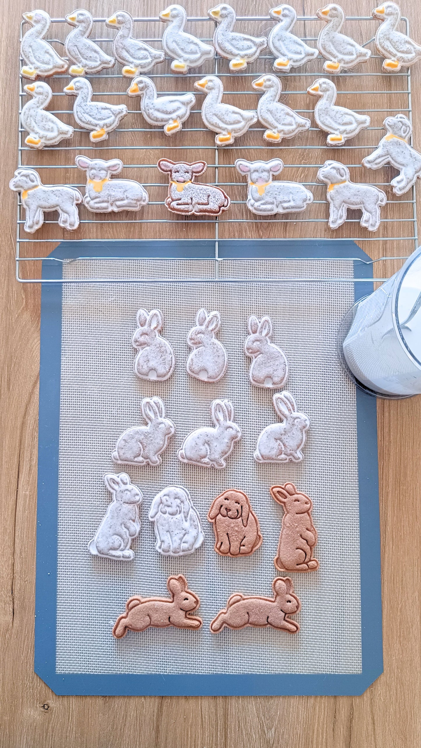 Standing bunny - cookie cutter set