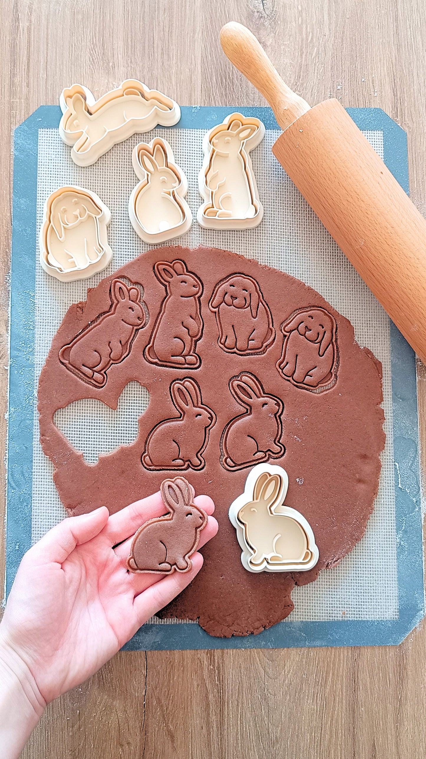 Sitting bunny - cookie cutter set