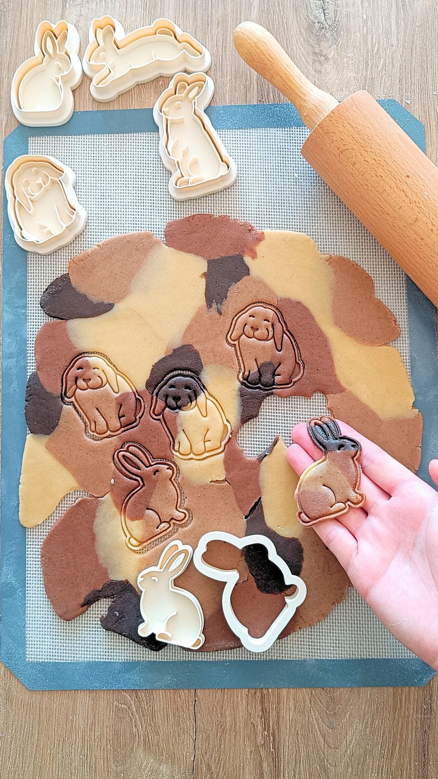 Sitting bunny - cookie cutter set