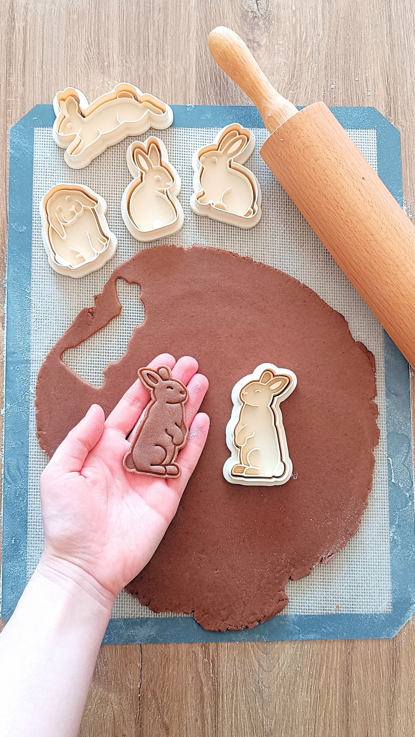 Standing bunny - cookie cutter set
