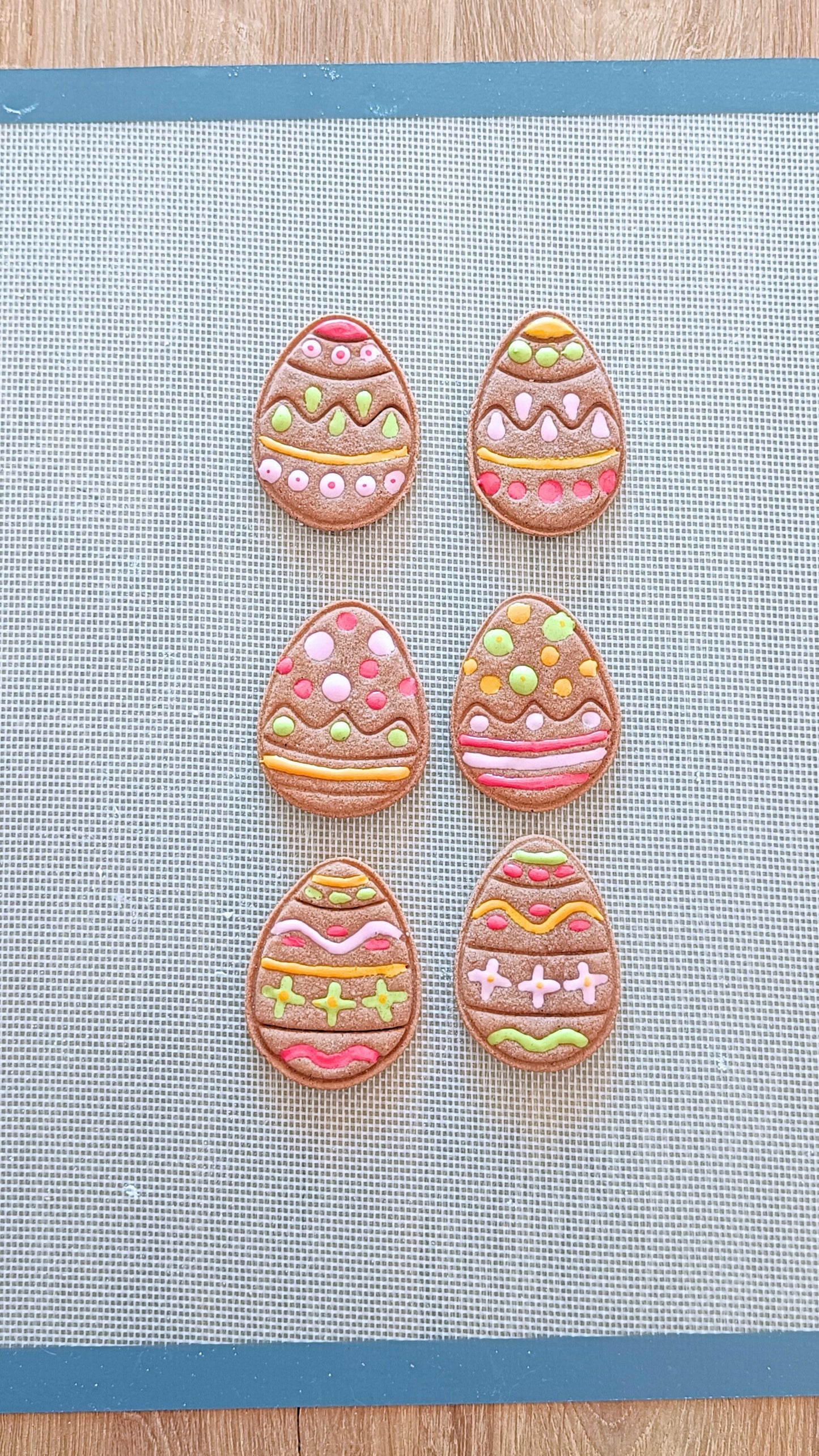 Decorated eggs - cookie cutter set