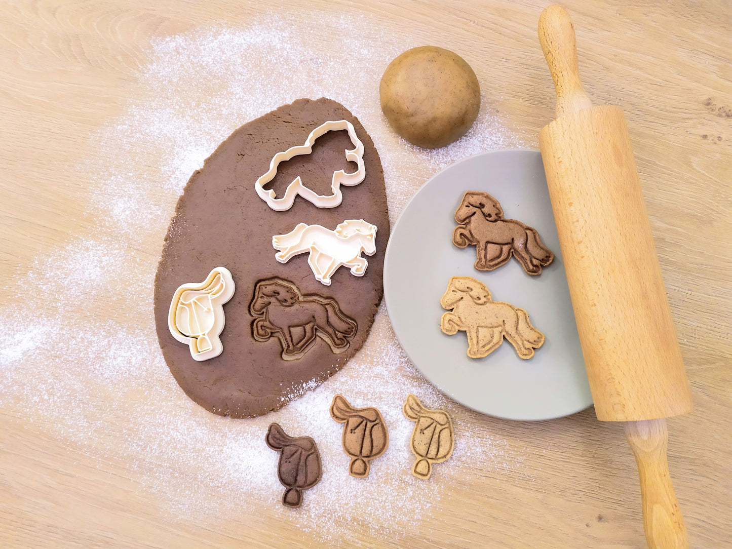 English saddle - cookie cutter set