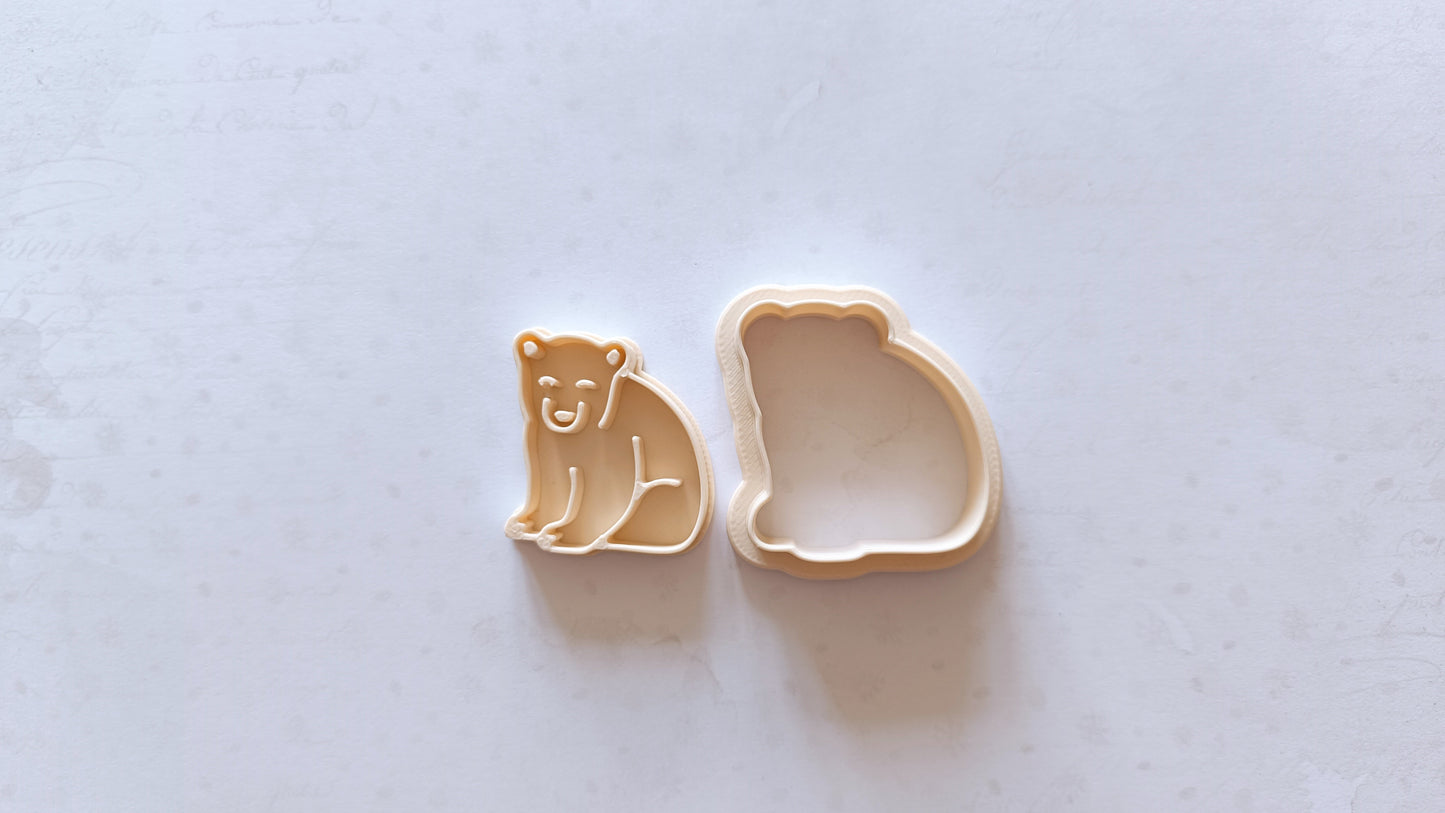 Baby bear, sitting- cookie cutter set