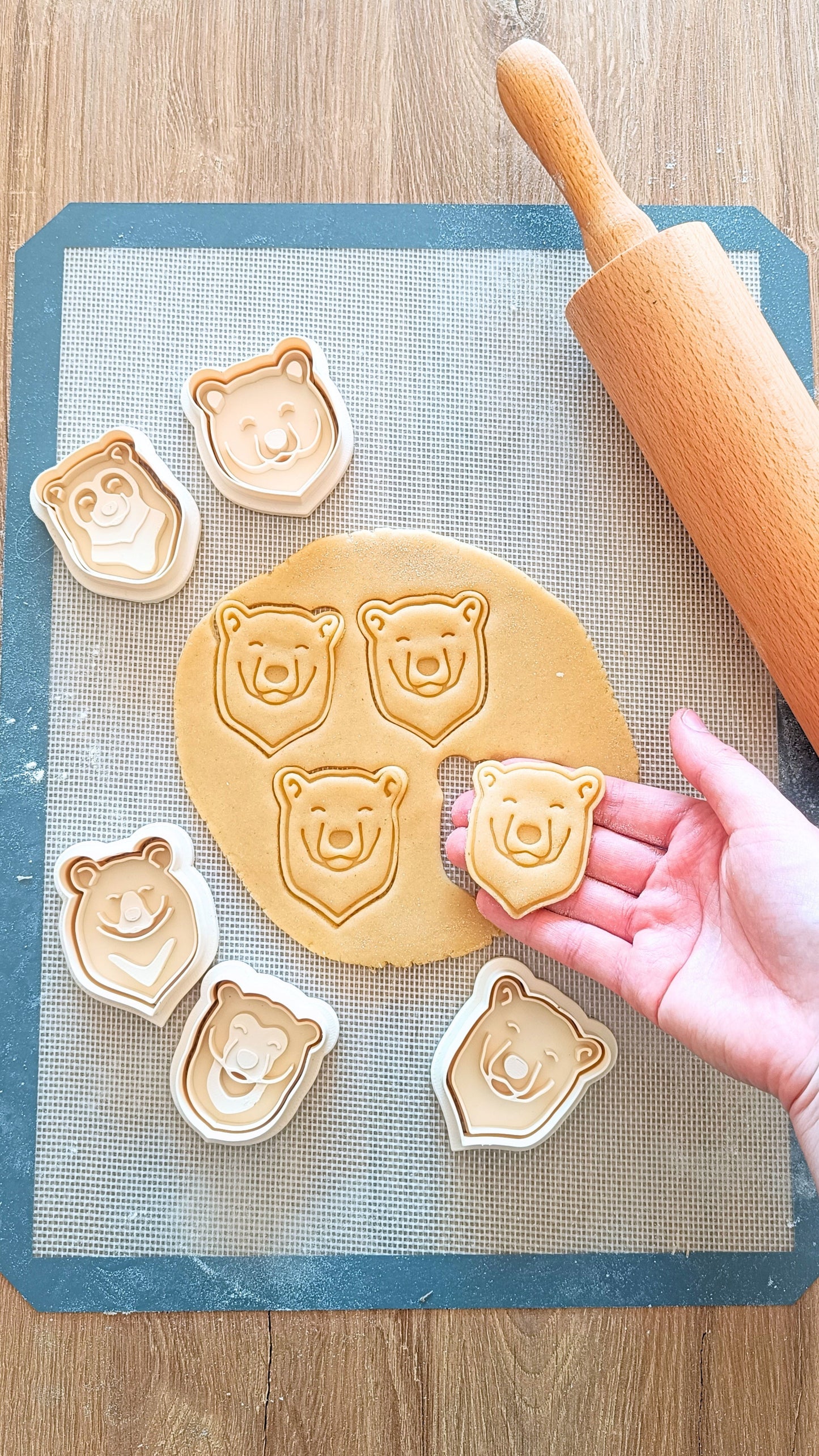 Polar bear head - cookie cutter set