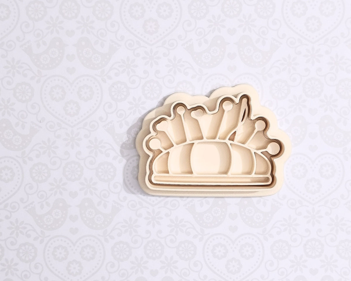 Pin cushion - cookie cutter set