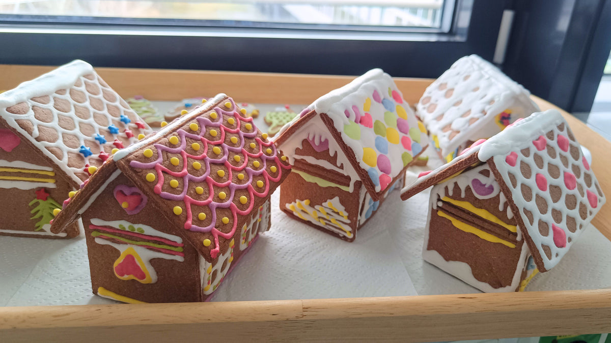 Gingerbread house DIY - cookie cutter set